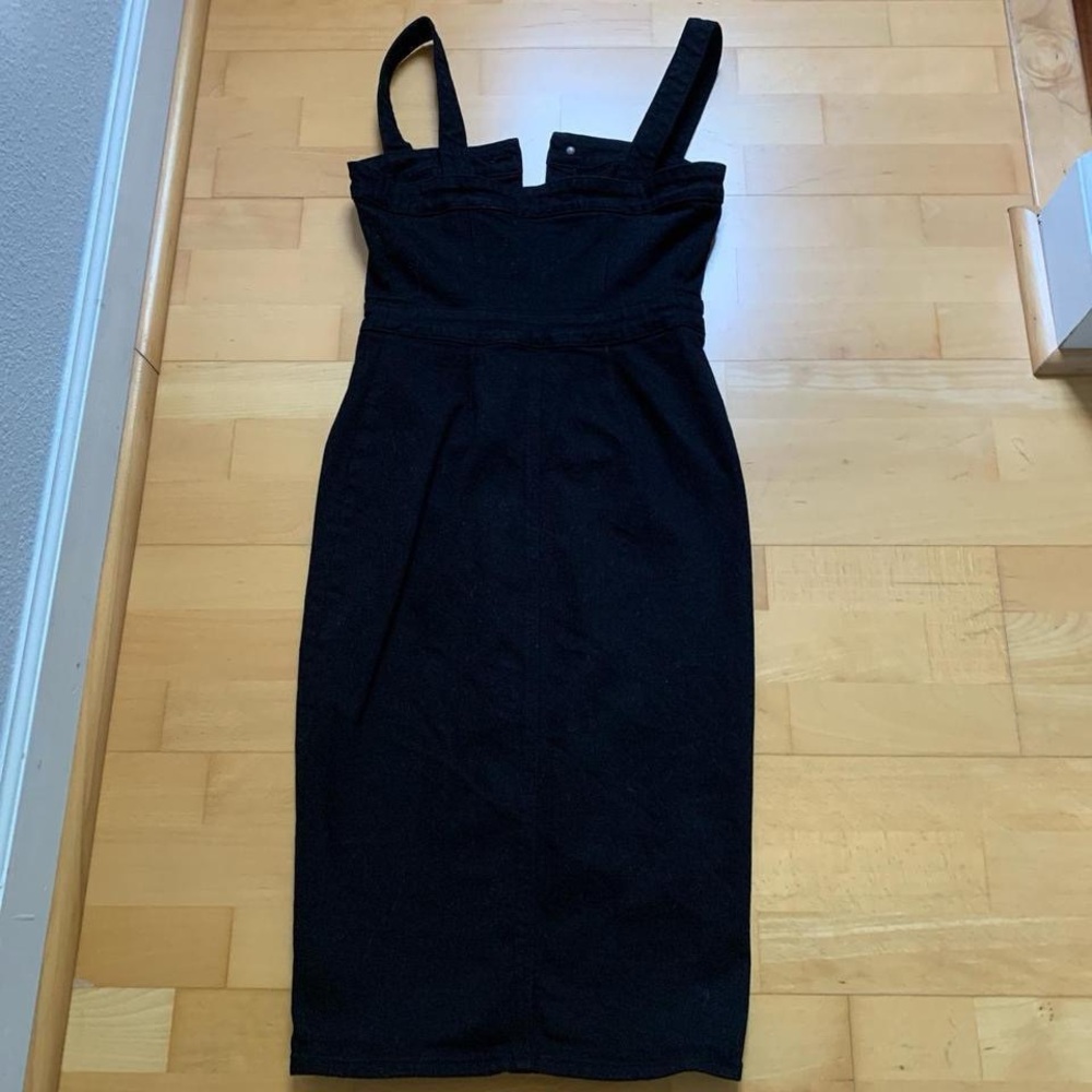 GRLFRND Petra dress in black + free forever 21 t-shirt Like new XS - Picture 6 of 10